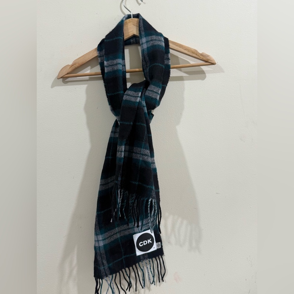 CDK Men's Black and Teal Plaid Fringe Scarf